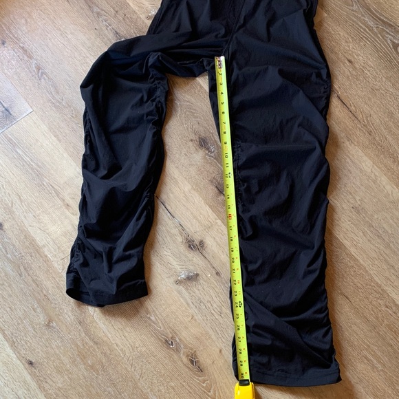 Lululemon athletica Black Ruched Track Pants Size S - Picture 15 of 16